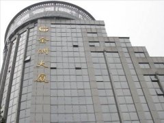 金洲大廈中央空調(diào)維護(hù)保養(yǎng)，主機(jī)大修